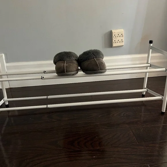 Extendable Shoe Rack - Picture 3 of 4